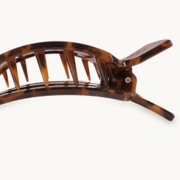 Two Teleties Medium Size Curved Hair Clips tortoise and almond beige - Picture 7 of 11